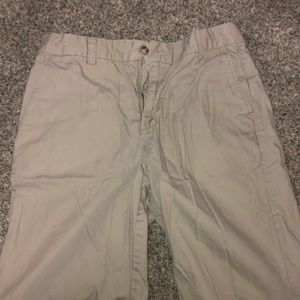 Vineyard vines boys dress shorts size 18